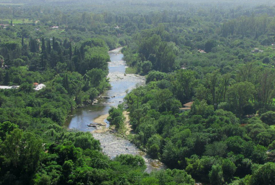 Río en Villa Los Aromos